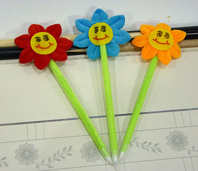 創(chuàng)意卡通表情太陽(yáng)花毛絨圓珠筆學(xué)生文具C1-2-4